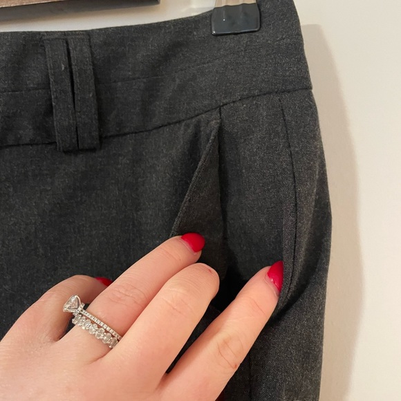 Banana Republic • Charcoal Gray Jackson Fit Trouser Pants - Picture 3 of 6